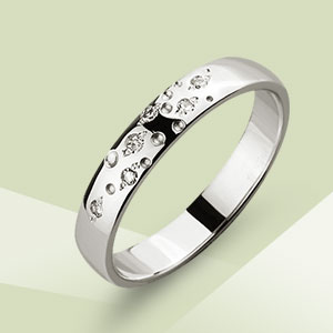 Обручальное кольцо с бриллиантами “Слезы счастья” в белом золоте